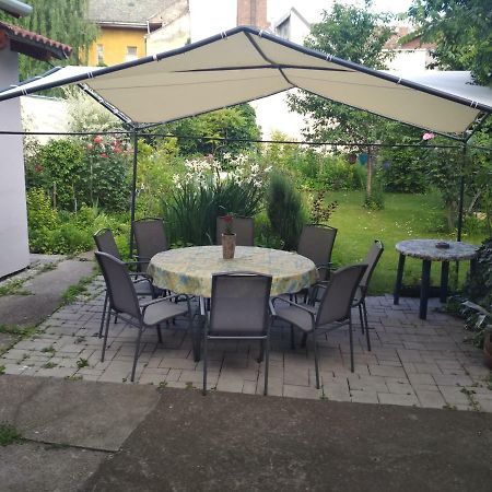 Apartman Lux Segedín Exteriér fotografie